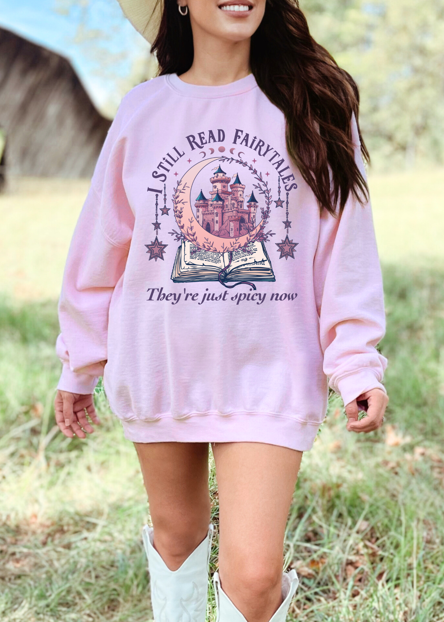 I Still Read Fairytales | T-shirt & Crewneck